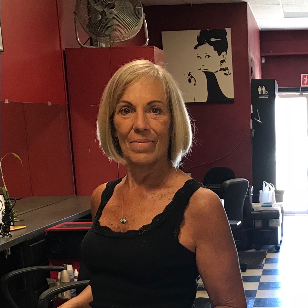 Meet your Posher, Lisa